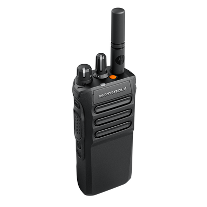 MOTOTRBO R7 no-keypad portable two-way radio, three-quarter left view